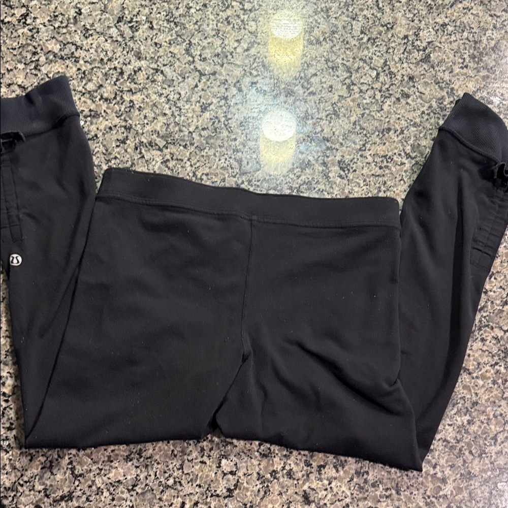 Lululemon Ribbed Cuff Ankle Tie  Cropped Leggings